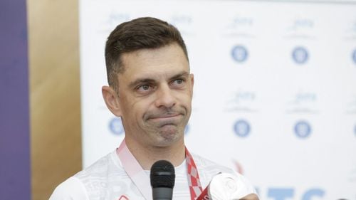 Eduard Novak, ministrul Sportului: Hocheiștii din echipa națională nu au cântat Imnul Ținutului Secuiesc în locul Imnului României, nu este ca la fotbal / Acest cântec nu este împotriva României, ci reprezintă o valoare locală a acelor sportivi