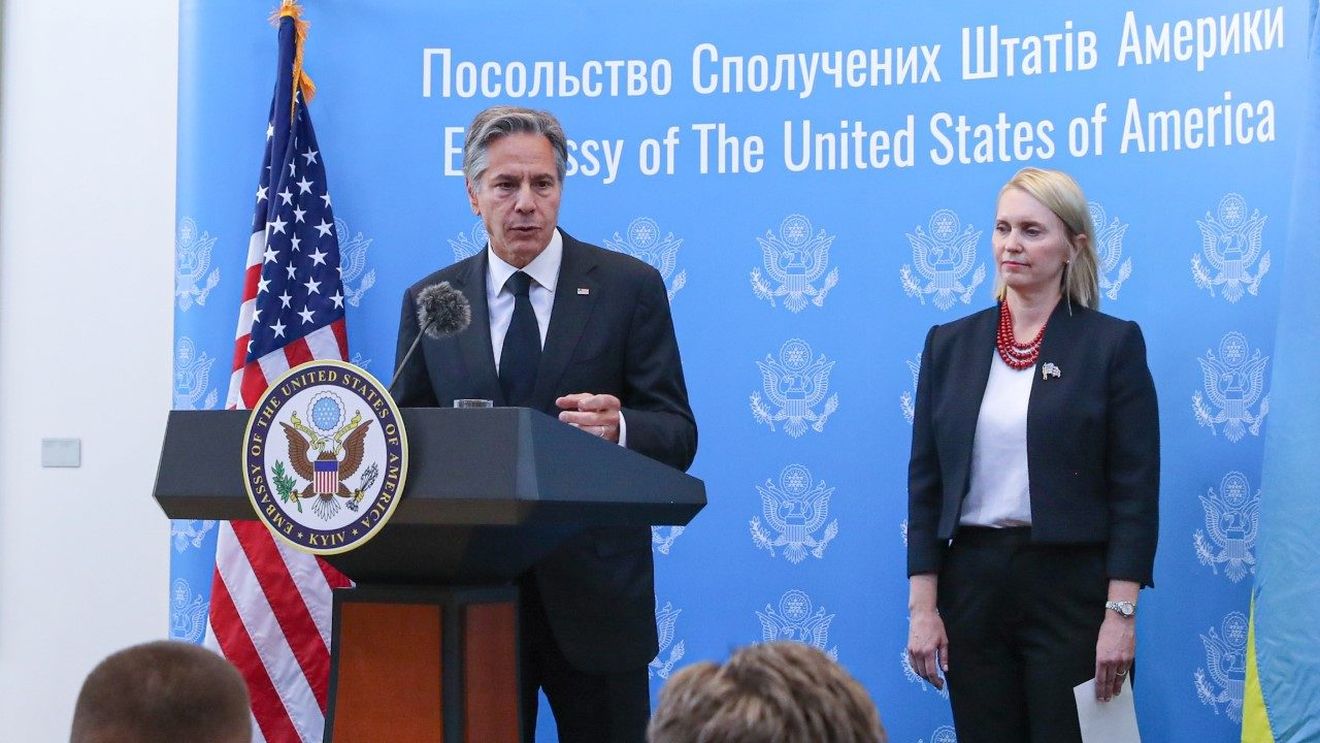Blinken s-a întâlnit cu Zelenski la Kiev și l-a informat în legătură cu ultimul pachet de asistență de securitate americană