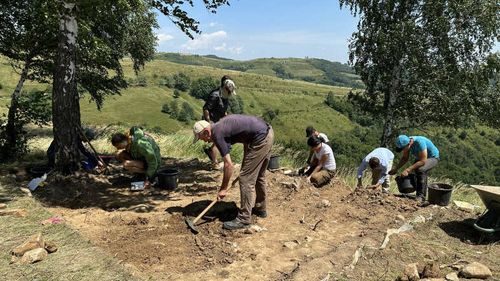 Descoperire la Râmeț, într-un mormânt din Epoca Bronzului: Schelet care dovedește practicarea unor ritualuri comune cu ale unor triburi din Africa