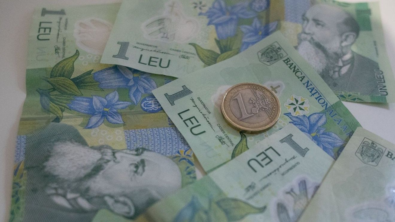 Guvernul propune o majorare a salariului minim la 3.700 lei, de la 1 iulie 2024 / Sindicatele au propus creștere la 3.800 lei din martie, în timp ce patronatele vor o majorare treptată la 3.700 lei până la 1 ianuarie 2025