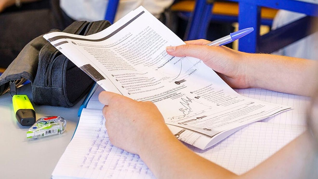 Vizualizare lucrări Bacalaureat 2024. Candidații pot depune cereri la liceul la care au dat probele, vineri și sâmbătă, 12-13 iulie – model de cerere