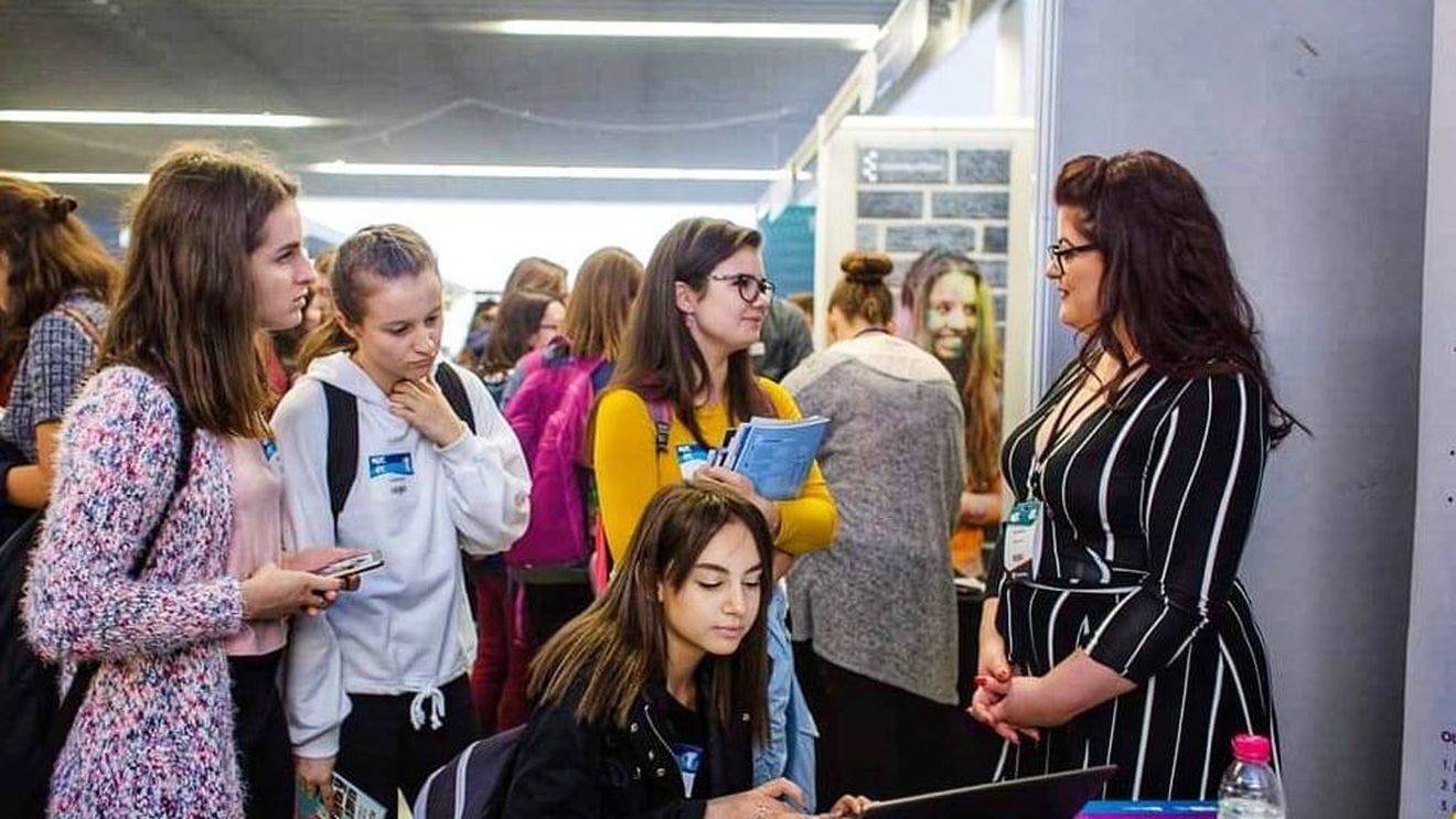 Studii în străinătate: Peste 100 de universități și instituții educaționale din 12 țări își vor prezenta oferta la târgul universitar RIUF