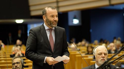 Manfred Weber, schimbare de atitudine: "Cancelarul Nehammer are tot sprijinul nostru. Situația din cauza migranților este inacceptabilă”/ Inițial, șeful PPE lega veto-ul Austriei de interesul Rusiei de a slăbi UE