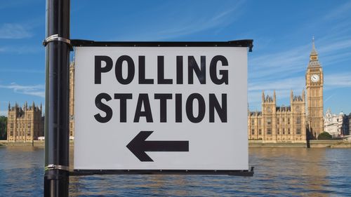 RFI: 100 de români candidează la alegerile din Marea Britanie din 7 mai. Jumătate sunt din partea Reform UK