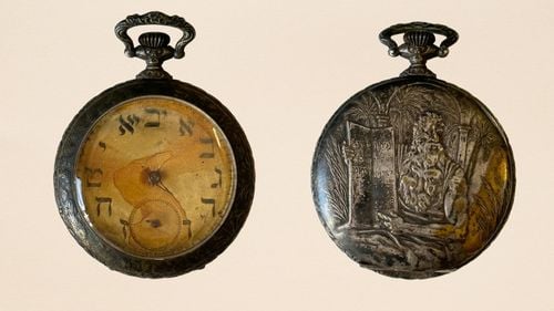 Un ceas de buzunar, înghețat în timp în momentul în care Titanicul s-a scufundat, va fi vândut la licitație sâmbătă / Povestea familiei care își urma visul american în drum spre New York
