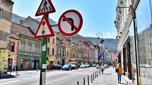 Apartament din centrul Brașovului, vândut cu 723 de lei / Primarul Coliban e acuzat de incompetență / Vina e dată pe un funcționar care nu a contestat o decizie judecătorească