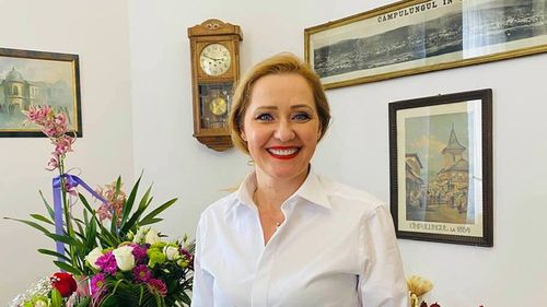 Elena Lasconi: Nu ştiu dacă este o întâmplare sau un semn, dar în prima zi de Paşte este şi ziua mea