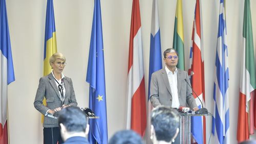 After–school generalizat și masa caldă în școli, finanţate cu bani europeni, anunță vicepremierul Raluca Turcan