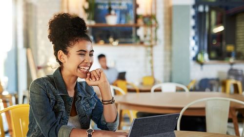 Crearea unor experiențe atractive de vânzare cu amănuntul cu ajutorul dispozitivelor ASUS fiabile (P)