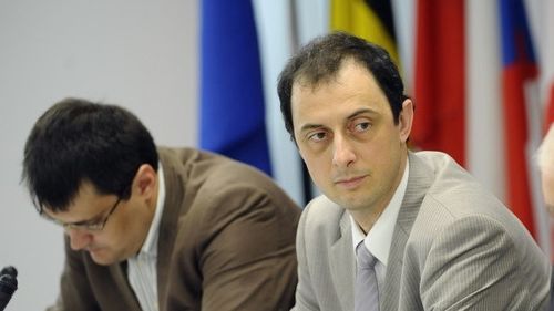 O creştere cu 2,5% a salariului minim ar sprijini redresarea economică în 2021 (Op-ed)