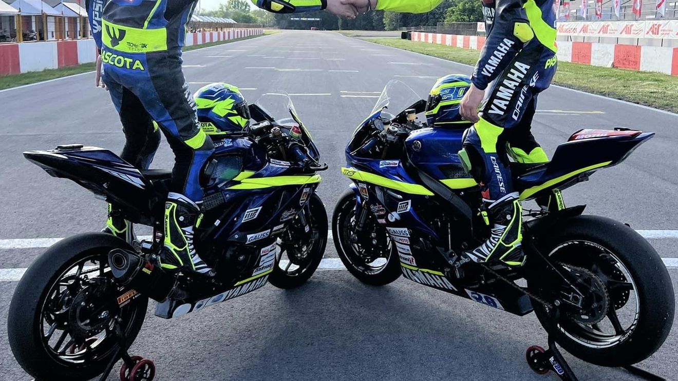 Afacere de familie în Campionatul Național de Motociclism Viteză. Fiul și-a detronat tatăl după 22 de ani. S-a făcut „schimbul” de generații în dinastia Pascotă - FOTO