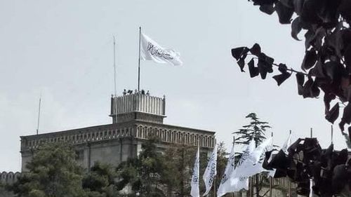 Explozie la aeroportul militar din Kabul, soldată cu „multiple victime”