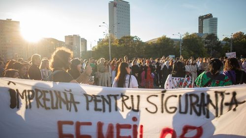 Peste 40 de ONG-uri cer guvernului măsuri urgente pentru a combate violența sexuală: Definirea violului prin lipsa consimțământului și incriminarea faptelor de violență de gen