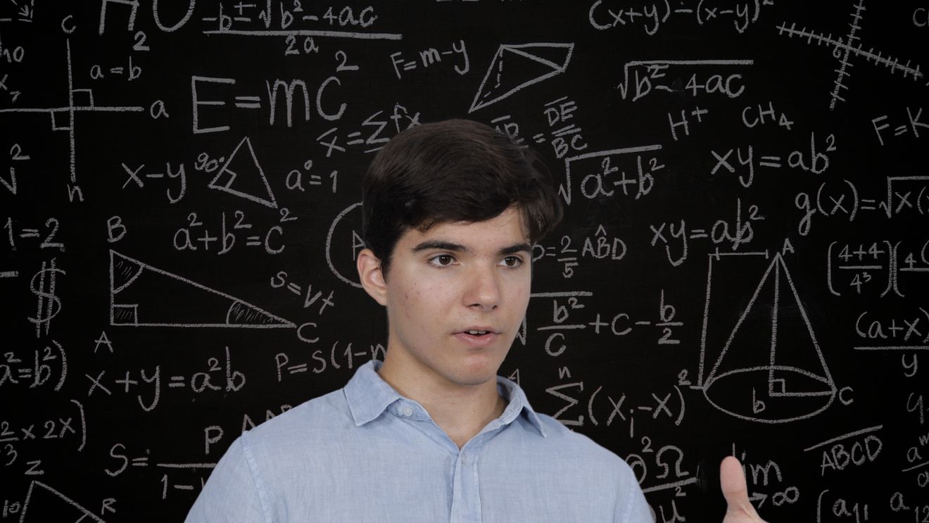 La 18 ani, face o radiografie lucidă a sistemului de învățământ românesc / Cum a ajuns un licean din România cel mai bun din lume la matematică ? / Vezi povestea vineri, într-un nou reportaj InspiRo