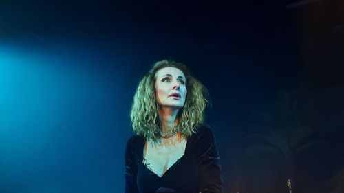 EXCLUSIV "Am jucat în engleza veche a lui Shakespeare, care este o provocare inclusiv pentru actorii britanici" / Interviu cu Carmen Radu, actriță româncă la Londra