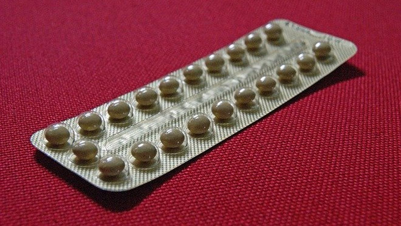60 de ani de la lansarea pastilei anticoncepționale. A fost celebrată, a fost condamnată: pilula contraceptivă a revoluționat sexualitatea, le-a oferit femeilor mai multă libertate - iar când a ieșit pe piață, a divizat societatea. Acum importanța ei scade