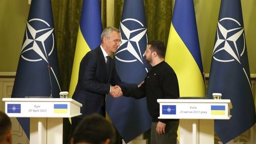 Stoltenberg: Aderarea Ucrainei la NATO va fi „o prioritate pe ordinea de zi” la summitul alianței din iulie / „Viitorul Ucrainei este în NATO. Toți aliații sunt de acord cu acest lucru”