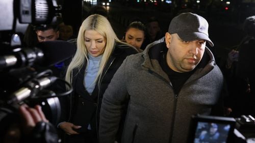 Vladimir Ciorbă poate părăsi țara, au decis judecătorii de la Curtea de Apel, decizia este definitivă / Stelian Ion, fost ministru al Justiției, mesaj dur: ”Nu vă complicați cu școala, cu munca, cu respectarea regulilor. O să fiți luați de fraieri. Vă irosiți viața. Mai bine aplicați rețeta asta și vă aranjați pentru câteva generații”