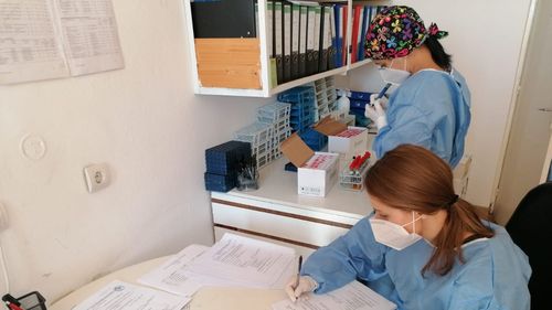 EXCLUSIV Cum se pierd cazurile de COVID din cel puțin o zi din calculul ratei de infectare pe 14 zile / Șefa DSP București: Rezultatele de la teste vin la distanță de una până la trei zile de la pozitivare