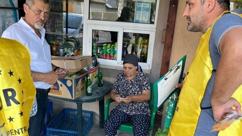 BREAKING Deputatul AUR Dumitru Focșa dă vina pe soția sa după ce recunoaște că a lovit-o la cap: Incidentul a fost generat de soție prin gelozie extremă / Am luat-o de după gât, am tras-o cu fruntea ei către fruntea mea, am făcut acest gest într-un mod nu foarte elegant, ba chiar brutal / Am văzut o dorință a ei de a se răzbuna pe mine, intrând în casa unui pesedist pentru ajutor