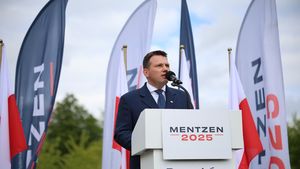 Candidații dreptei în alegerile prezidențiale din Polonia folosesc imaginea refugiaților ucraineni, în scădere de popularitate, ca temă de campanie