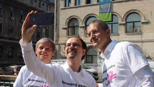 Mihai Poliţeanu, preşedintele Comitetului de iniţiativă ”Oameni noi în politică”: Au fost validate de primării și de Senat peste 109.000 semnături, din 11 județe au fost strânse peste 5.000, așa cum prevede Constituția