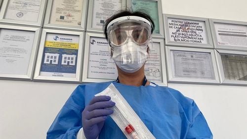 Cât costă testarea și tratamentul pentru cei infectați cu COVID-19? Exemple din SUA, Canada și Islanda