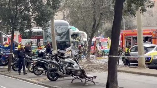 VIDEO Accident de autobuz cu studenți italieni și pasageri ai unui vas de croazieră soldat cu peste 30 de răniți în Barcelona
