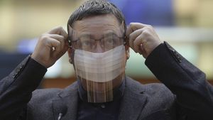 Ponta: Să se redeschidă piețele, școlile și Horeca, iar cei care le-au închis să fie dați afară