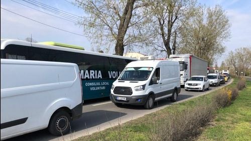 VIDEO Cozi kilometrice la intrarea în București dinspre Pantelimon din cauza filtrelor de carantină. Șoferii așteaptă și două ore
