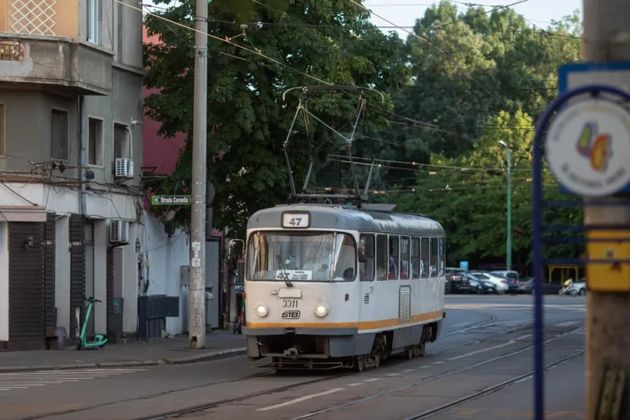 tramvai, trafic, Bucuresti, tramvai 47, transport in comun