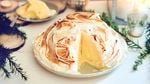 Bezea flambată deasupra, înghețată care nu se topește, înăuntru. Omelette norvégienne, desertul spectaculos care sfidează legile fizicii. În America i se spune „baked Alaska”