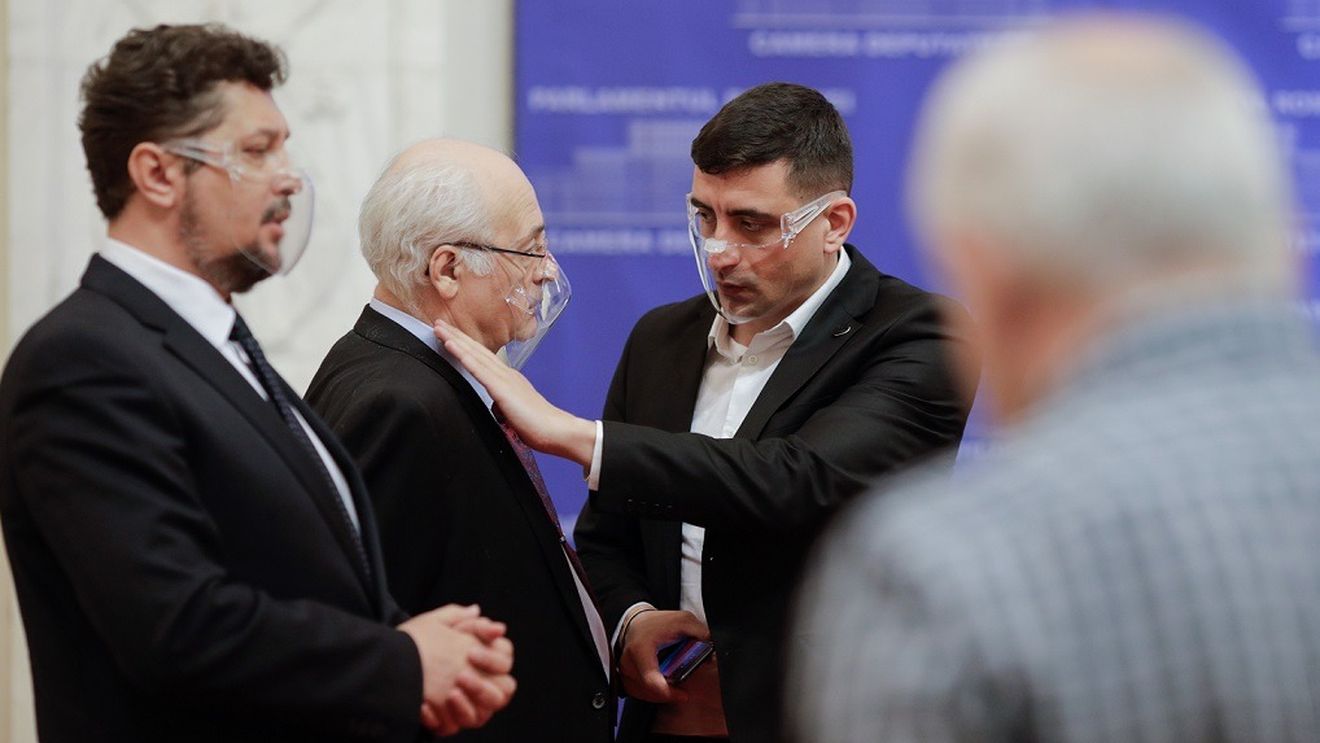 AUR: Congres penal la Romexpo. Președintele Iohannis încalcă Constituția prin susținerea fățișă a candidatului Cîțu/ Premierul încalcă legea prin mituirea primarilor PNL