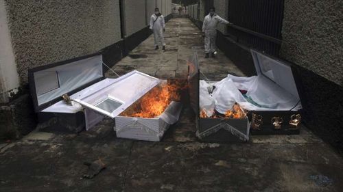 Situație dramatică în Mexic din cauza numărului mare de morți: Unele familii rămân cu decedatul în casă timp de patru sau cinci zile/ Medicii vând certificatele de deces celui mai ofertant