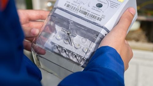 Distribuţie Energie Electrică Romania achiziţionează 1,1 milioane de contoare inteligente. Licitaţia a fost lansată în SEAP şi are o valoare maximă de 371,68 milioane lei, fără TVA