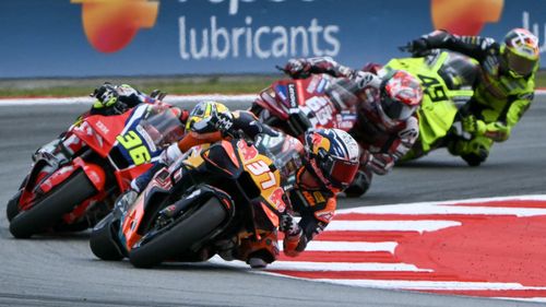 Accident horror în cursa pentru Marele Premiu al Cataloniei de MotoGP / Alex Marquez, transportat la spital / Di Giannantonio a obținut victoria la Barcelona