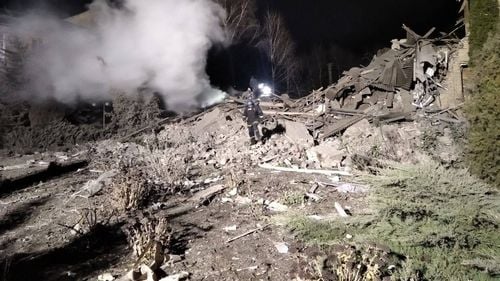 Trei civili au fost ucişi şi doi răniţi, în bombardamentul rusesc asupra unei clădiri din regiunea Zaporojie