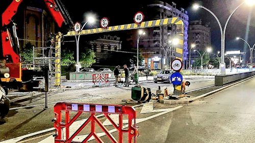 Traficul s-a reluat în Pasajul Unirii, după ce poarta de gabarit a fost refăcută