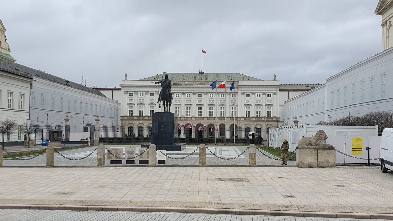 Polonia, prinsă într-un scandal al vizelor pentru ruşi. „Am pierdut controlul” asupra sistemului, recunoaşte şeful diplomaţiei