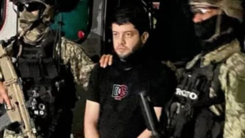 Mexicul l-a extrădat în SUA pe El Nini, un presupus ucigaş din cartelul Sinaloa / E un apropiat al fiilor baronului drogurilor Joaquin Guzman, alias "El Chapo",