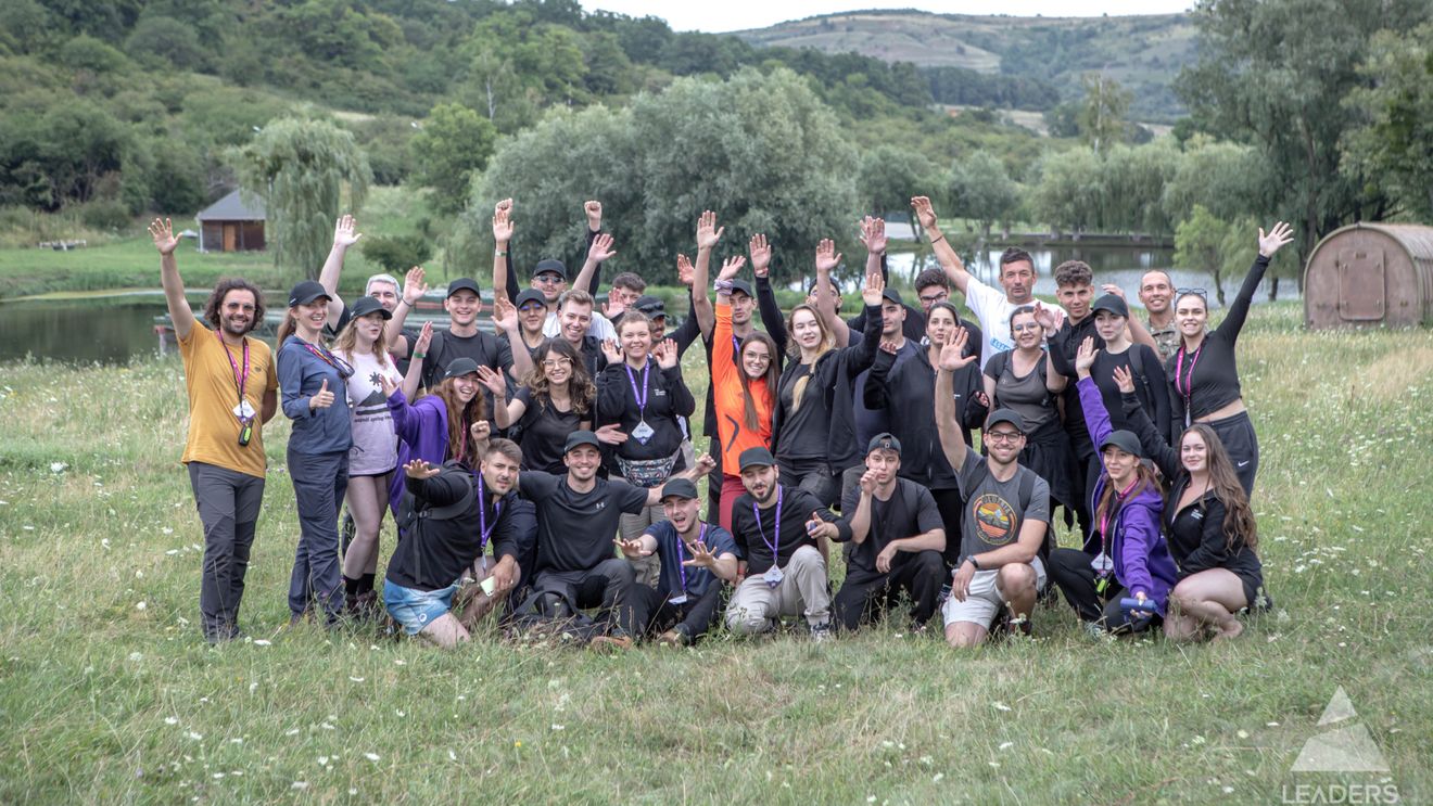 THE Leadership School, ediția a doua: o săptămână de experiențe intense care au transformat 26 de tineri din toată țara în lideri pregătiți pentru viitor