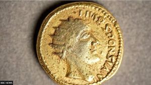 BBC: O monedă de aur găsită în Transilvania dovedeşte că un „fals” împărat roman a fost real / ”Ceea ce am găsit este un împărat” / Un exemplar al acestei monede se află la Muzeul Brukenthal din Sibiu