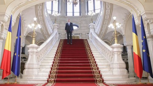 Iohannis sesizează Curtea Constituțională pe modificarea Legii administrației publice locale: Textele adoptate de către fiecare dintre cele două Camere sunt diferite