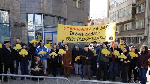 Protest Declic față de primele pe care și le acordă conducerea ASF