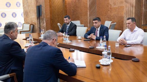 George Simion după consultările de la guvern: Marcel Ciolacu e un mincinos și un neputincios, e marioneta lui Iohannis