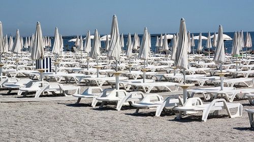 Prețurile la cazare pe litoral cresc cu până la 20%  / Tarifele în Mamaia nu coboară, în general, sub 10 lei, indiferent că e vorba de o îngheţată, gogoşi, plăcinte sau o bere la draft