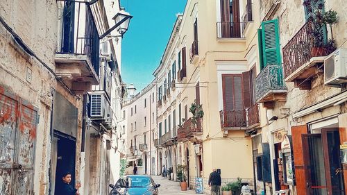 Românii, pe locul 2 la numărul de turiști străini, de Ziua Italiei, la Bari / Peste 8% din totalul turiștilor care au ajuns în sudul Italiei sunt români / ”Pe străduțele din centrul istoric se aud limbi din toată lumea, mai ales din Europa de Est”