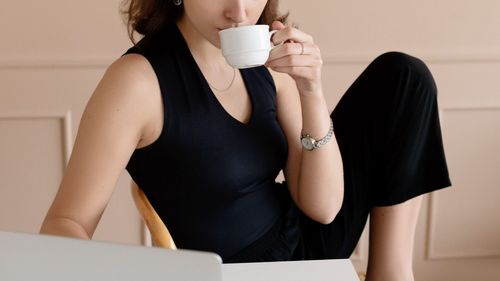 Workleisure: Cum a schimbat munca remote stilul vestimentar pentru totdeauna