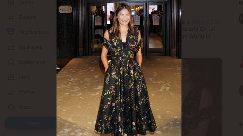 Emma Răducanu a aprins luminile de sărbători la celebrul magazin Harrods, inaugurând  “Fabuloasa Lume Dior”