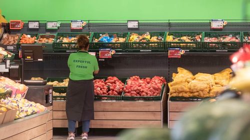 Politicienii izolaționiști vor boicotarea supermarketurilor, după modelul Croației, pe 10 februarie / Ministrul Agriculturii: „Boicotul ar duce la falimentul procesatorilor români”